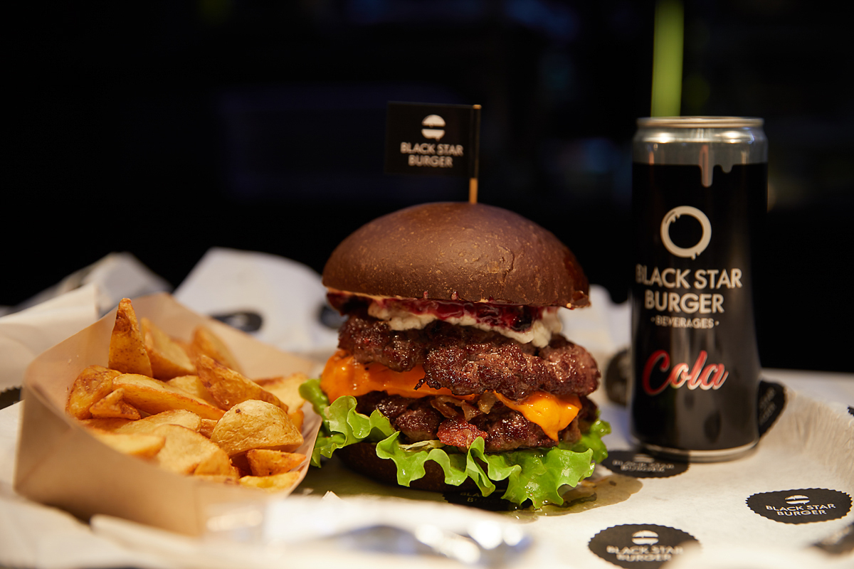 Ресторан Black Star Burger в Геленджике набирает команду лучших!