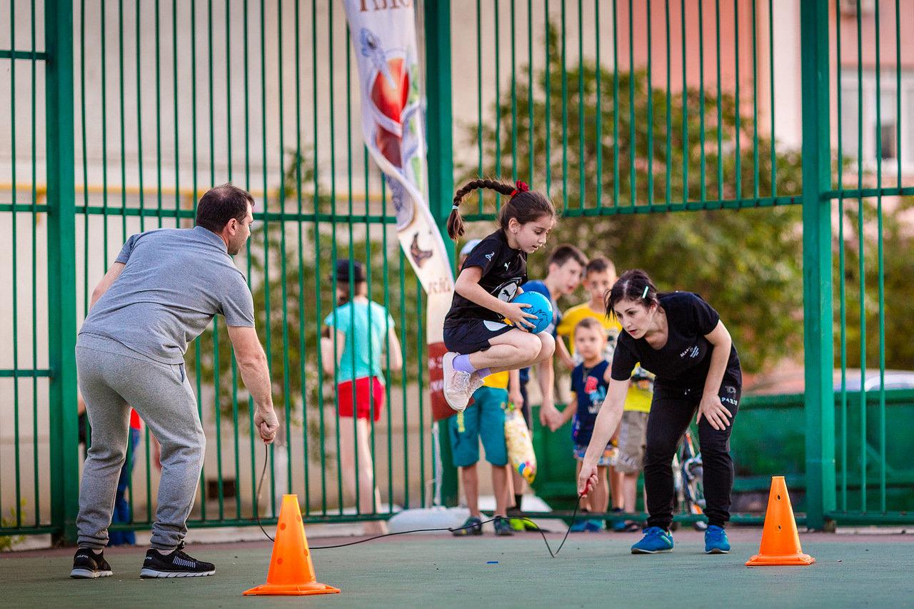 Спортивные игры для всей семьи "У самовара" в Геленджике